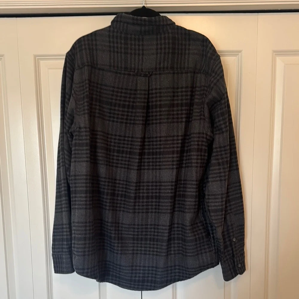 Men's Plaid Button-Up Shirt - Picture 2 of 5